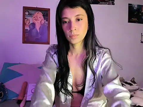Snapshot of Adeline444 chatting on 10.18.25 Adeline444 online show from 10.18.25