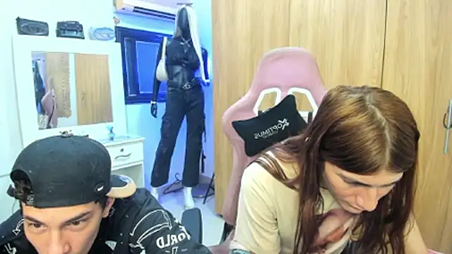 Pride couple online show from 07.02.26