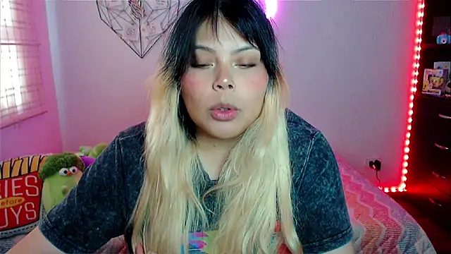 EllieMoonX online show from 03.18.26