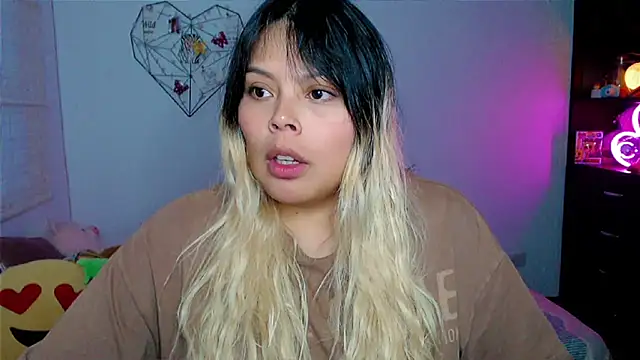 EllieMoonX online show from 04.15.26