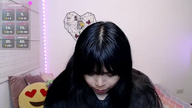 EllieMoonX online show from 05.23.26