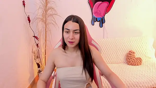 Snapshot of EmmaMyers1 chatting on 11.09.25 EmmaMyers1 online show from 11.09.25