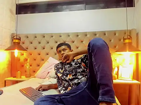 MorenitoDigno online show from 10.25.25