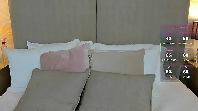 baby naomy online show from 10.24.25