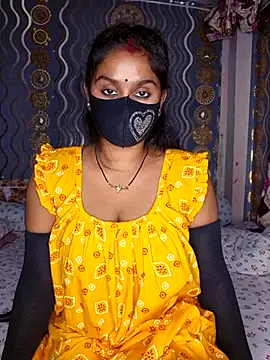 Snapshot of Sweet-Maddlina chatting on 11.03.25 Sweet-Maddlina online show from 11.03.25