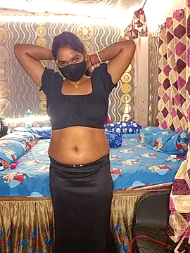 Snapshot of Sweet-Maddlina chatting on 11.19.25 Sweet-Maddlina online show from 11.19.25