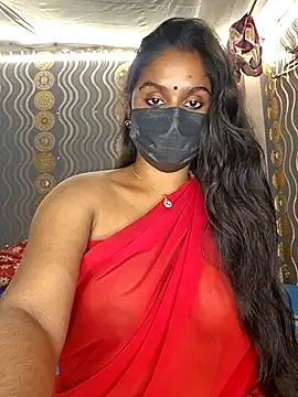 Snapshot of Sweet-Maddlina chatting on 11.21.25 Sweet-Maddlina online show from 11.21.25