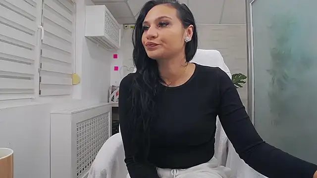 YaraXCox online show from 11.07.25