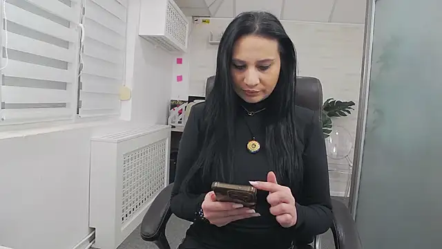 YaraXCox online show from 02.09.26