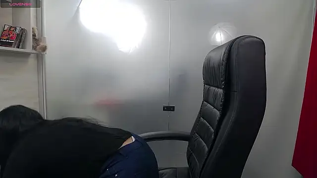 YaraXCox online show from 02.28.26