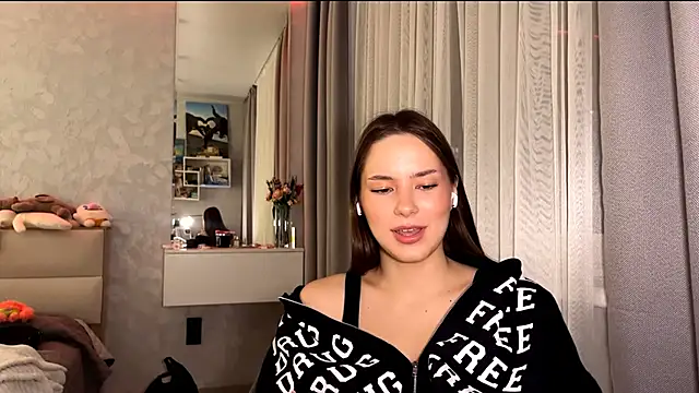 AlvinaMulloy online show from 12.02.25