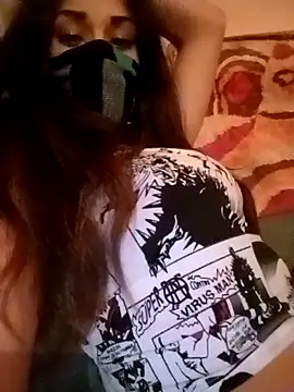 Snapshot of lorina202 chatting on 11.05.25 lorina202 online show from 11.05.25