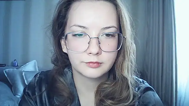 MoodieMira online show from 02.18.26