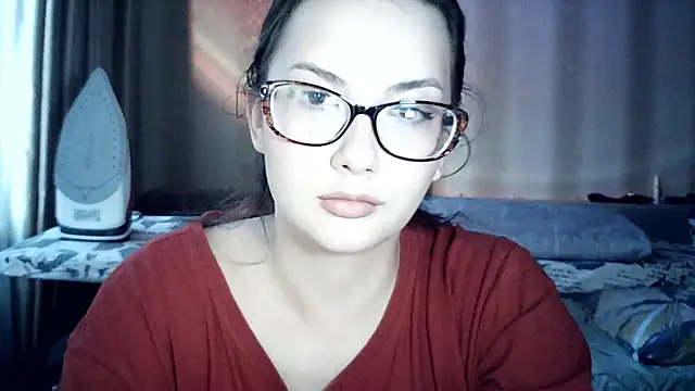 MoodieMira online show from 06.05.26