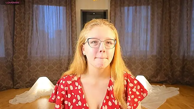 AlinaAldrete online show from 10.30.25