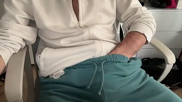 Snapshot of matrixx_9 chatting on 12.04.25 matrixx 9 online show from 12.04.25