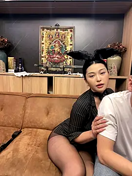 Snapshot of zhenzhen666 chatting on 11.06.25 zhenzhen666 online show from 11.06.25