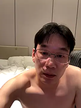 Snapshot of zhenzhen666 chatting on 11.08.25 zhenzhen666 online show from 11.08.25