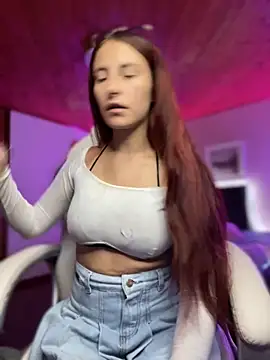 Im scarlett18 online show from 10.21.25