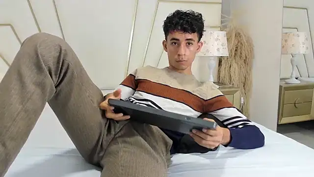 Zahir Ashar online show from 10.11.25