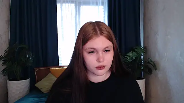 Snapshot of Musegirl chatting on 11.06.25 Musegirl online show from 11.06.25