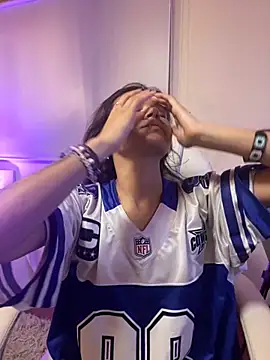 Ninfa pink online show from 11.04.25