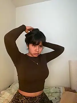 SweetieMariana online show from 10.17.25