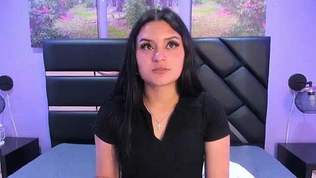 Snapshot of GAbrielaBotero chatting on 11.24.25 GAbrielaBotero online show from 11.24.25