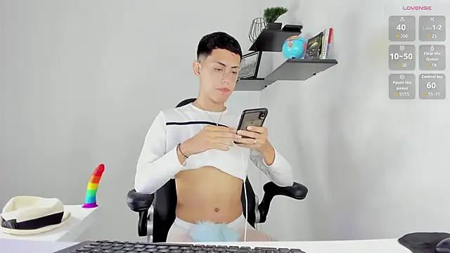 Snapshot of Iam_criss09 chatting on 10.15.25 Iam criss09 online show from 10.15.25