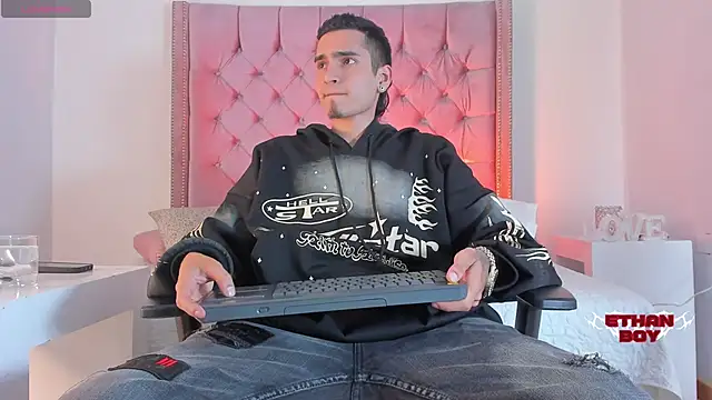 Ethan Boy  online show from 10.24.25