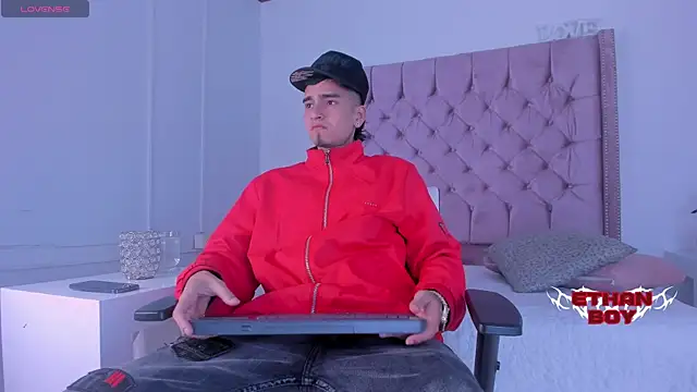 Ethan Boy  online show from 12.01.25