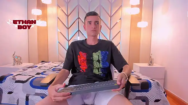 Snapshot of Ethan_Boy_ chatting on 02.17.26 Ethan Boy online show from 02.17.26