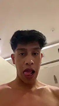 Snapshot of Jacovo2002 chatting on 04.05.26 Jacovo2002 online show from 04.05.26