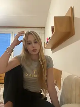 Snapshot of JudithCarly chatting on 11.02.25 JudithCarly online show from 11.02.25