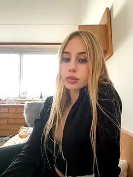 Snapshot of JudithCarly chatting on 11.03.25 JudithCarly online show from 11.03.25