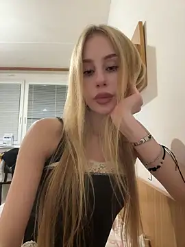 Snapshot of JudithCarly chatting on 11.05.25 JudithCarly online show from 11.05.25