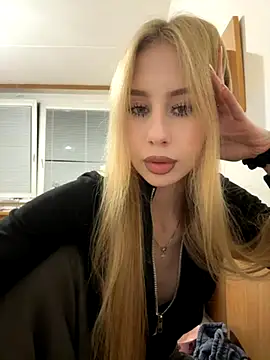 Snapshot of JudithCarly chatting on 11.07.25 JudithCarly online show from 11.07.25