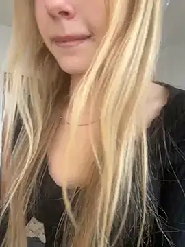 Snapshot of JudithCarly chatting on 11.18.25 JudithCarly online show from 11.18.25