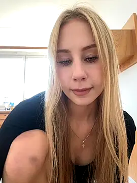 Snapshot of JudithCarly chatting on 11.19.25 JudithCarly online show from 11.19.25