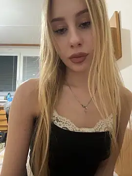 Snapshot of JudithCarly chatting on 11.21.25 JudithCarly online show from 11.21.25