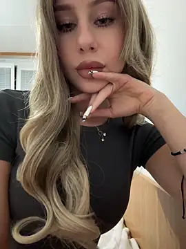 JudithCarly online show from 04.09.26
