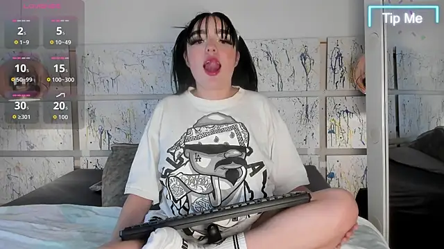 Snapshot of bubble__angel__ chatting on 10.16.25 bubble angel online show from 10.16.25