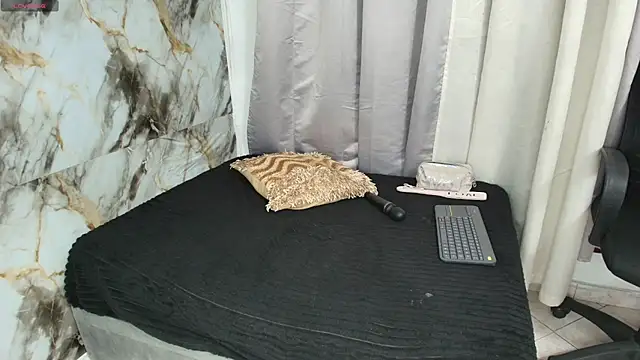 beauty lana18 online show from 12.18.25