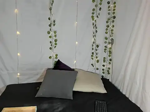 Perla Jonhson Rs online show from 10.15.25