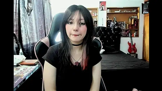 Snapshot of Maki_Zein_ chatting on 01.18.26 Maki Zein online show from 01.18.26