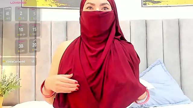  naylaa  online show from 10.31.25