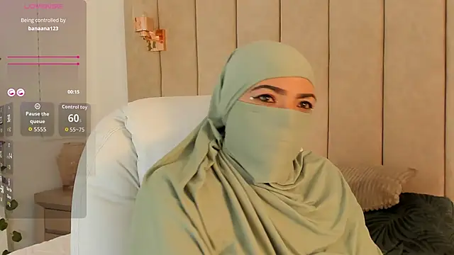  naylaa  online show from 11.20.25