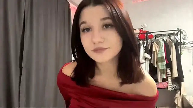 ElsieZuno online show from 10.14.25