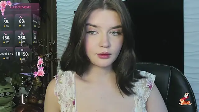 Mori Girll online show from 10.23.25