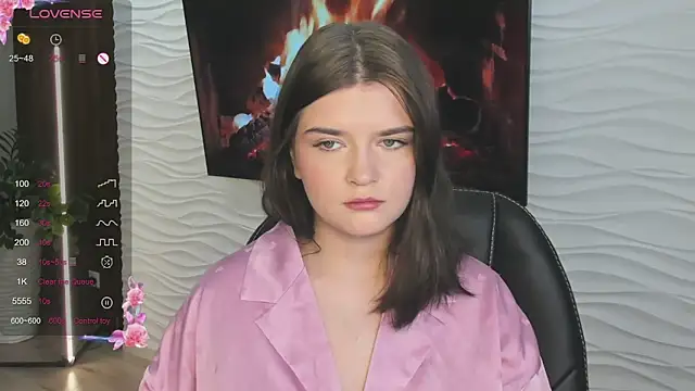 Mori Girll online show from 11.03.25